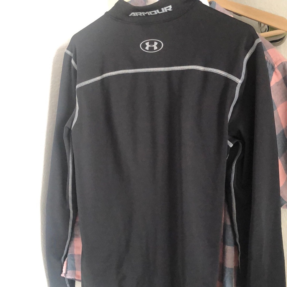 Under Armour, L